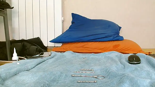 Snapshot of EXTREMSLAV chatting on 02-21-25, 06:26 EXTREMSLAV online show from 02-21-25, 06:26