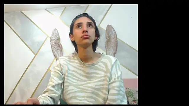 RoxanaCyrano  online show from 10-28-25, 07:38