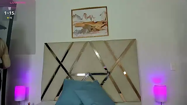 carolynne18 online show from 10-08-25, 12:36