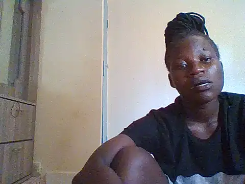 Snapshot of prettychic5 chatting on 11-24-25, 12:38 prettychic5 online show from 11-24-25, 12:38