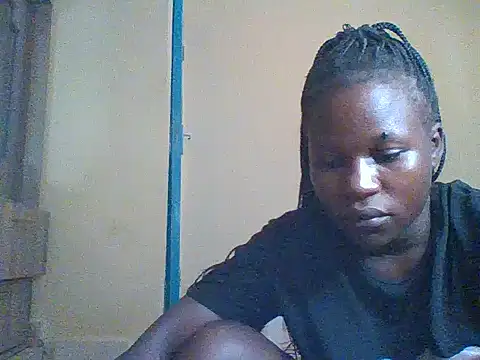 Snapshot of prettychic5 chatting on 11-28-25, 01:14 prettychic5 online show from 11-28-25, 01:14