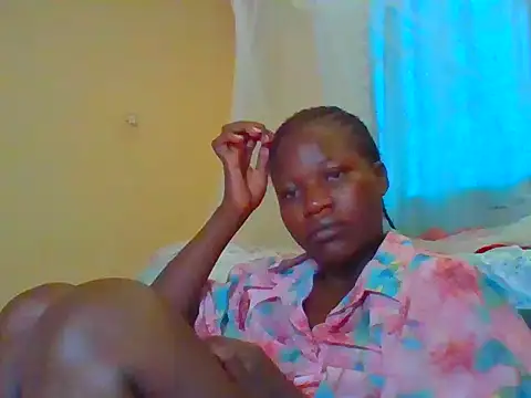 prettychic5 online show from 04-19-26, 06:13