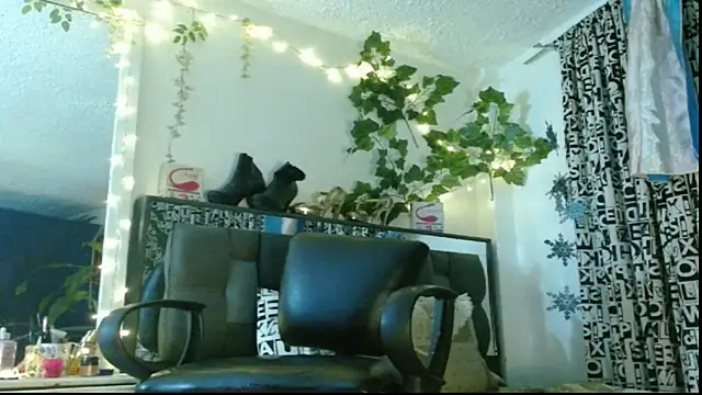 DULCE ZOE online show from 03-19-25, 04:14