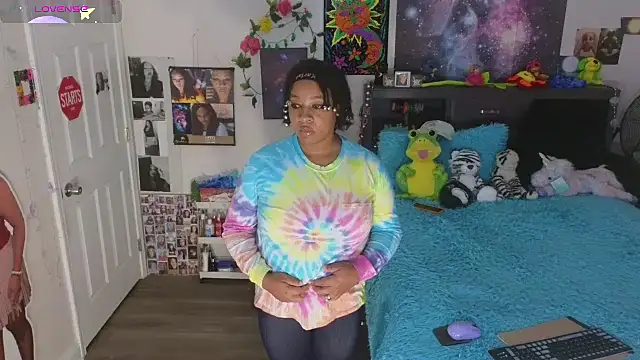 temptressbeauty24 online show from 10-14-25, 02:23