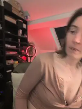 Snapshot of sophia_leurre chatting on 04-11-26, 08:46 sophia leurre online show from 04-11-26, 08:46