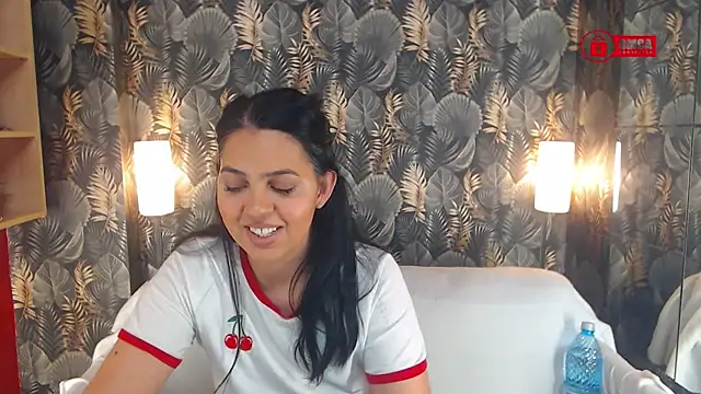 Snapshot of jessthewicked chatting on 12-17-24, 04:00 jessthewicked online show from 12-17-24, 04:00