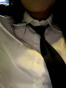 Snapshot of Asia-Lynn chatting on 10-15-25, 12:27 Asia-Lynn online show from 10-15-25, 12:27