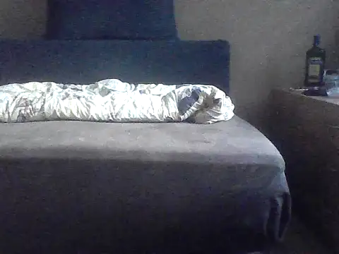 Snapshot of matejk chatting on 09-29-25, 02:33 matejk online show from 09-29-25, 02:33