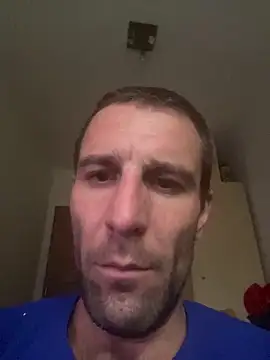 Snapshot of matejk chatting on 10-05-25, 03:32 matejk online show from 10-05-25, 03:32