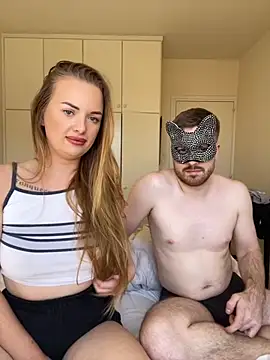 ElenaRebelle online show from 10-05-25, 11:19