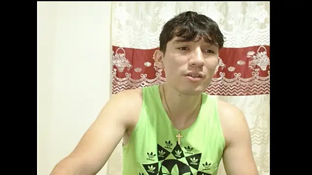 Snapshot of ChicoMaloFfF chatting on 12-18-25, 12:38 ChicoMaloFfF online show from 12-18-25, 12:38