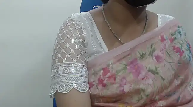 Snapshot of Lovely_Siri_23 chatting on 01-24-25, 03:02 Lovely Siri 23 online show from 01-24-25, 03:02