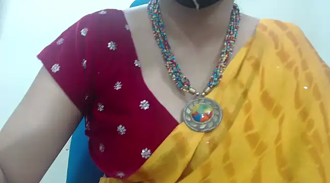 Snapshot of Lovely_Siri_23 chatting on 02-01-25, 06:40 Lovely Siri 23 online show from 02-01-25, 06:40