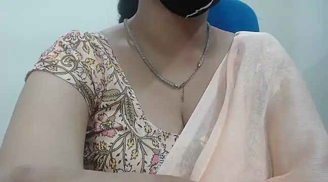 Snapshot of Lovely_Siri_23 chatting on 03-18-25, 08:36 Lovely Siri 23 online show from 03-18-25, 08:36