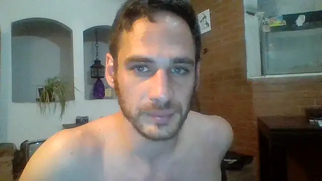 Snapshot of Stevenson988 chatting on 10-11-25, 02:33 Stevenson988 online show from 10-11-25, 02:33