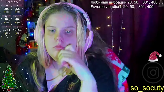 Snapshot of so_cute777 chatting on 02-06-25, 02:55 so cute777 online show from 02-06-25, 02:55