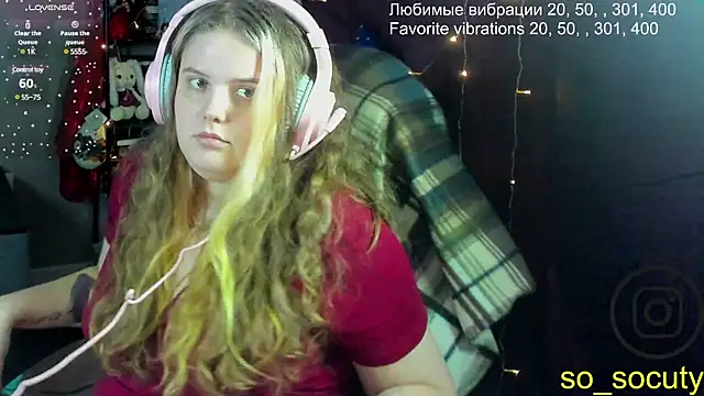 Snapshot of so_cute777 chatting on 02-20-25, 04:18 so cute777 online show from 02-20-25, 04:18