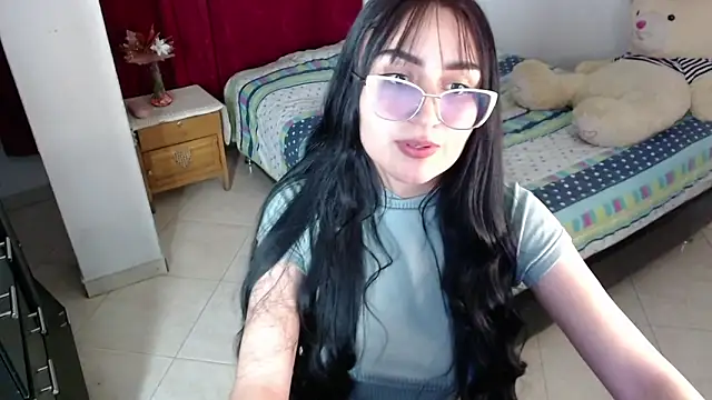 Snapshot of Tiffani_Williams chatting on 11-27-25, 11:40 Tiffani Williams online show from 11-27-25, 11:40