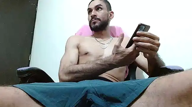 Snapshot of Money_For_masterCody chatting on 01-31-25, 12:39 Money For masterCody online show from 01-31-25, 12:39