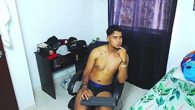 Snapshot of matias_bianco chatting on 01-04-25, 07:02 matias bianco online show from 01-04-25, 07:02