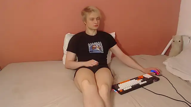 Oliver sweet  online show from 04-22-26, 01:19