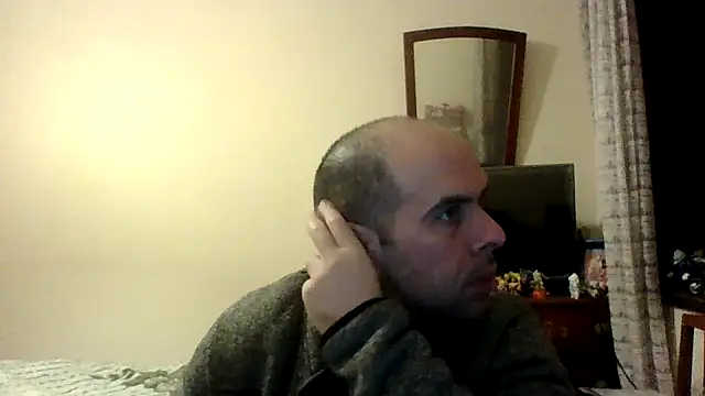 Snapshot of sstrasser chatting on 01-19-25, 12:17 sstrasser online show from 01-19-25, 12:17