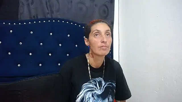 Snapshot of anyu1306 chatting on 12-18-24, 02:32 anyu1306 online show from 12-18-24, 02:32