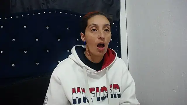 Snapshot of anyu1306 chatting on 12-18-24, 05:48 anyu1306 online show from 12-18-24, 05:48