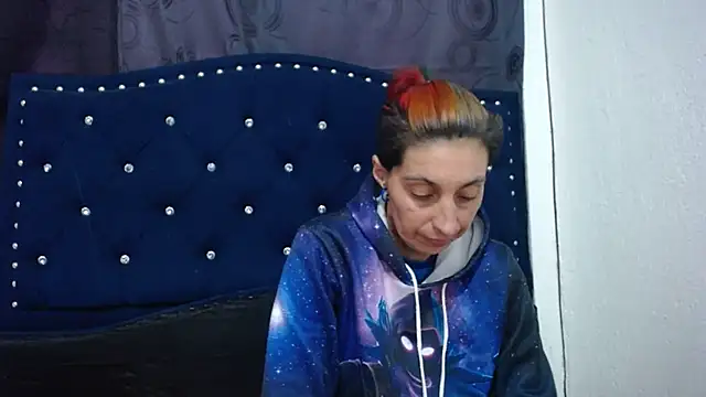 Snapshot of anyu1306 chatting on 12-19-24, 08:44 anyu1306 online show from 12-19-24, 08:44