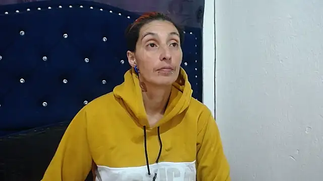 Snapshot of anyu1306 chatting on 12-24-24, 02:33 anyu1306 online show from 12-24-24, 02:33