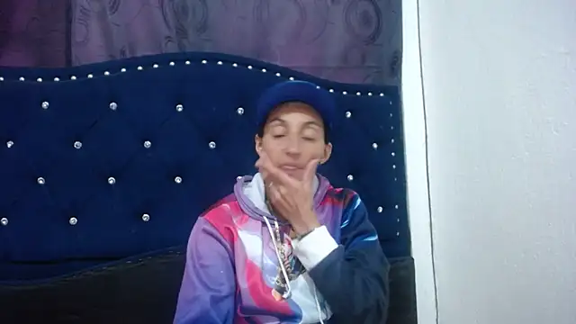 Snapshot of anyu1306 chatting on 12-28-24, 04:09 anyu1306 online show from 12-28-24, 04:09