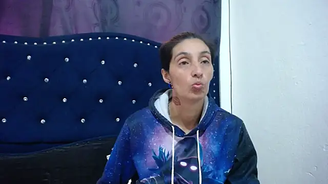 Snapshot of anyu1306 chatting on 01-17-25, 05:41 anyu1306 online show from 01-17-25, 05:41