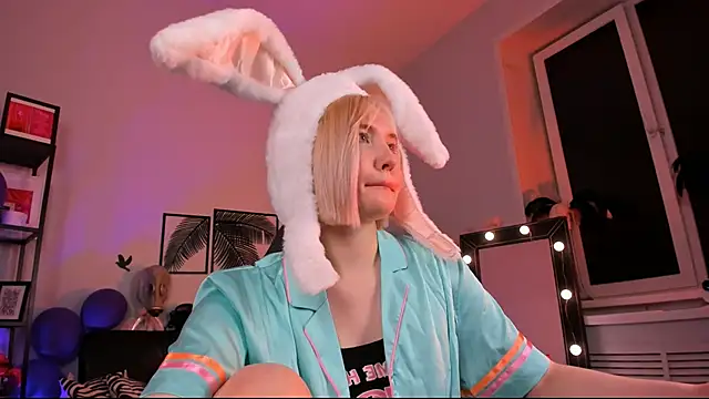 ReiYosimoto online show from 12-29-24, 06:05