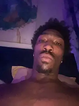 Snapshot of LawrenceBanques chatting on 02-15-25, 06:44 LawrenceBanques online show from 02-15-25, 06:44