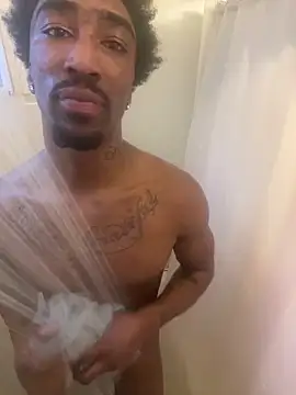 Snapshot of LawrenceBanques chatting on 02-15-25, 02:00 LawrenceBanques online show from 02-15-25, 02:00