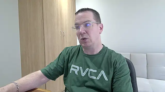 Snapshot of BrettJ81 chatting on 12-21-25, 12:12 BrettJ81 online show from 12-21-25, 12:12