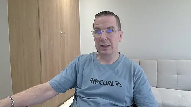 Snapshot of BrettJ81 chatting on 02-20-26, 02:28 BrettJ81 online show from 02-20-26, 02:28