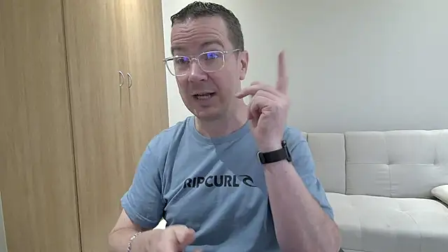 Snapshot of BrettJ81 chatting on 03-16-26, 02:21 BrettJ81 online show from 03-16-26, 02:21