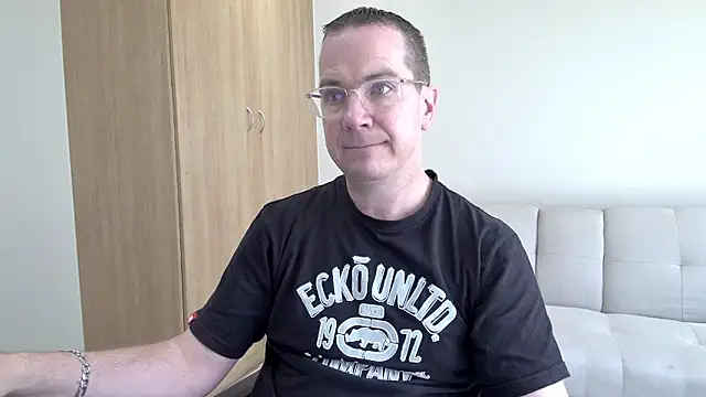 BrettJ81 online show from 05-30-26, 11:29