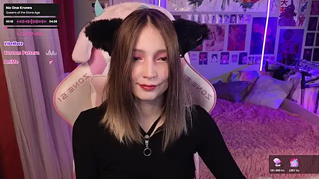 Snapshot of Evie_Ro chatting on 03-01-26, 12:12 Evie Ro online show from 03-01-26, 12:12