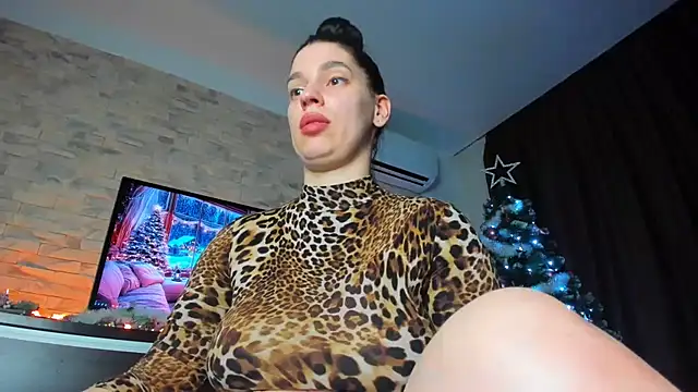 Laya Moon online show from 01-14-25, 02:00