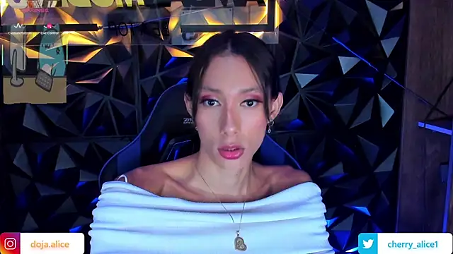 Snapshot of alicee_salvatore chatting on 02-10-26, 02:10 alicee salvatore online show from 02-10-26, 02:10