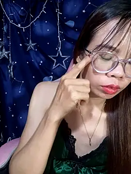   Mai-love19   online show from 10-19-25, 01:01