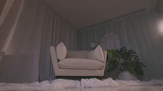 AmyArmstrong online show from 04-21-26, 01:42