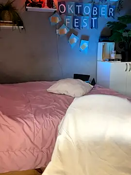 Snapshot of DaniDusan_ chatting on 09-22-25, 10:34 DaniDusan online show from 09-22-25, 10:34