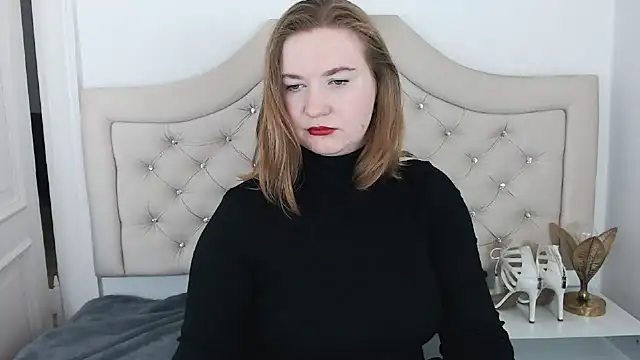 Snapshot of LaraDream chatting on 12-20-24, 12:19 LaraDream online show from 12-20-24, 12:19