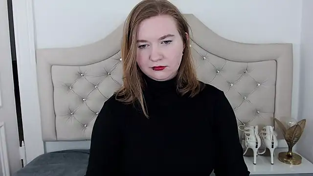 Snapshot of LaraDream chatting on 12-21-24, 07:03 LaraDream online show from 12-21-24, 07:03