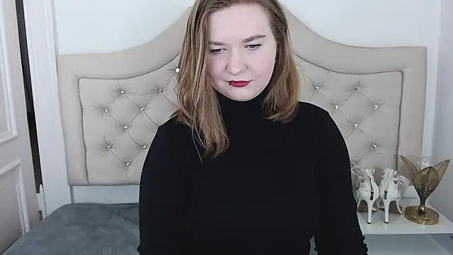 Snapshot of LaraDream chatting on 12-23-24, 08:47 LaraDream online show from 12-23-24, 08:47