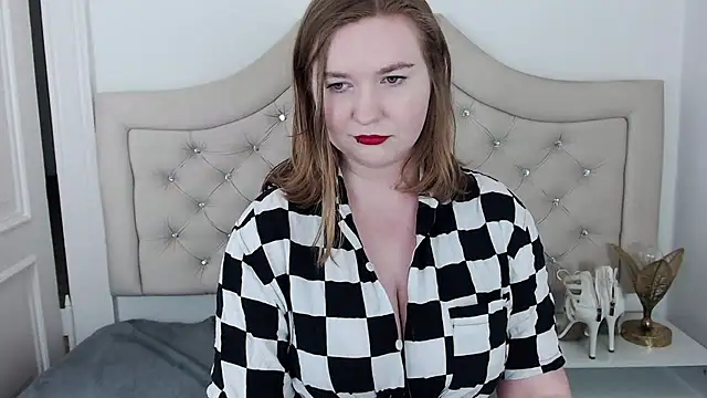Snapshot of LaraDream chatting on 12-29-24, 11:39 LaraDream online show from 12-29-24, 11:39