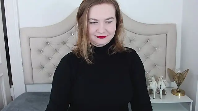 Snapshot of LaraDream chatting on 01-07-25, 06:45 LaraDream online show from 01-07-25, 06:45